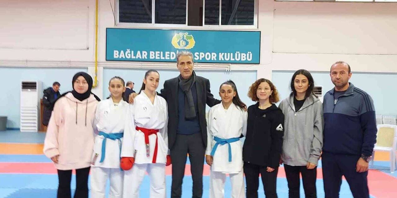 Kız karate takımı 4 altın madalya ile rekor kırdı, Diyarbakır şampiyonu oldu