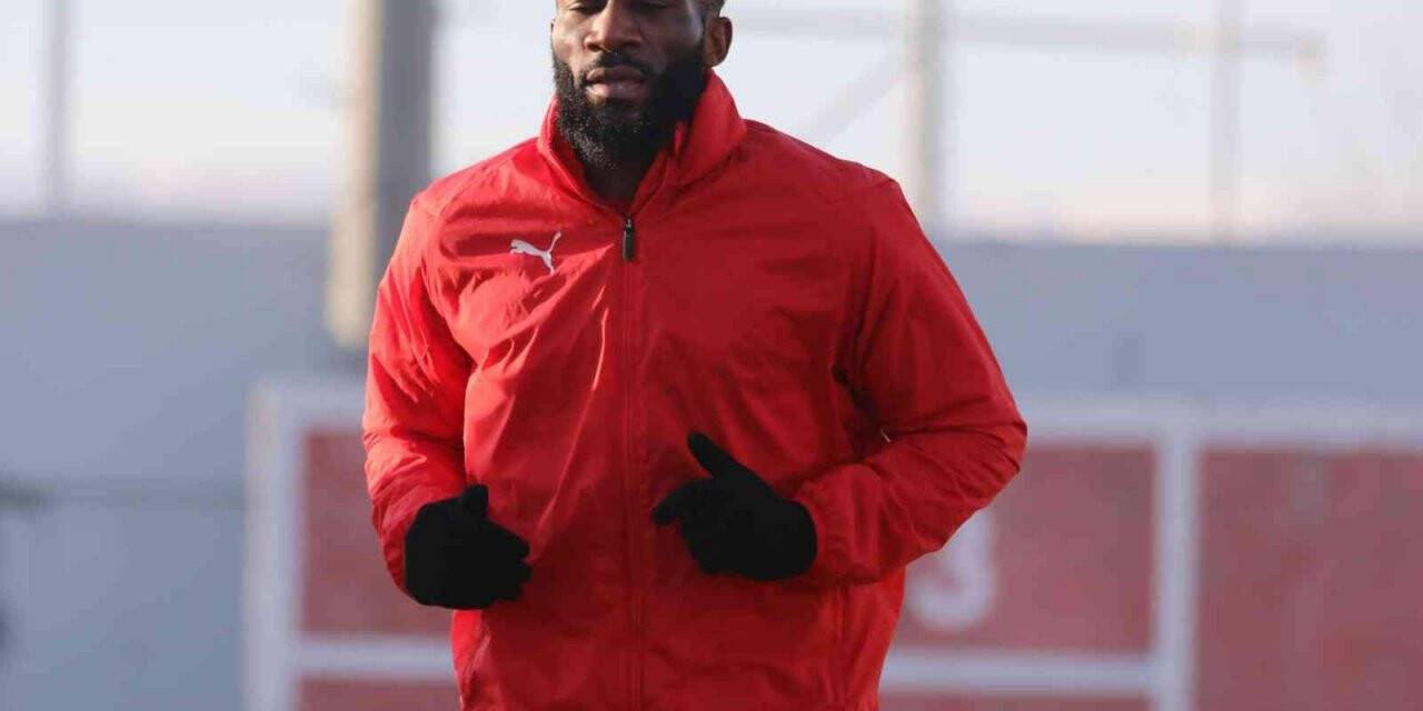 Sivasspor’da Aaron sevinci! Aylar sonra idmanlara başladı