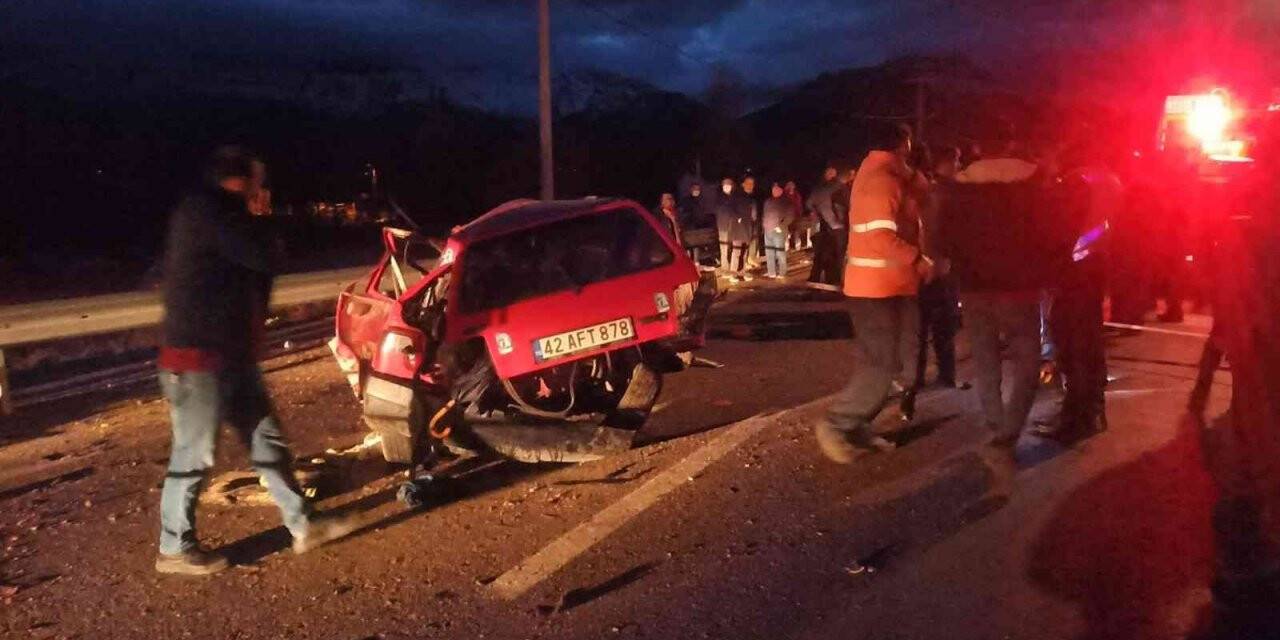 Konya’da otomobil ile pikap çarpıştı: 2 ölü, 3 yaralı