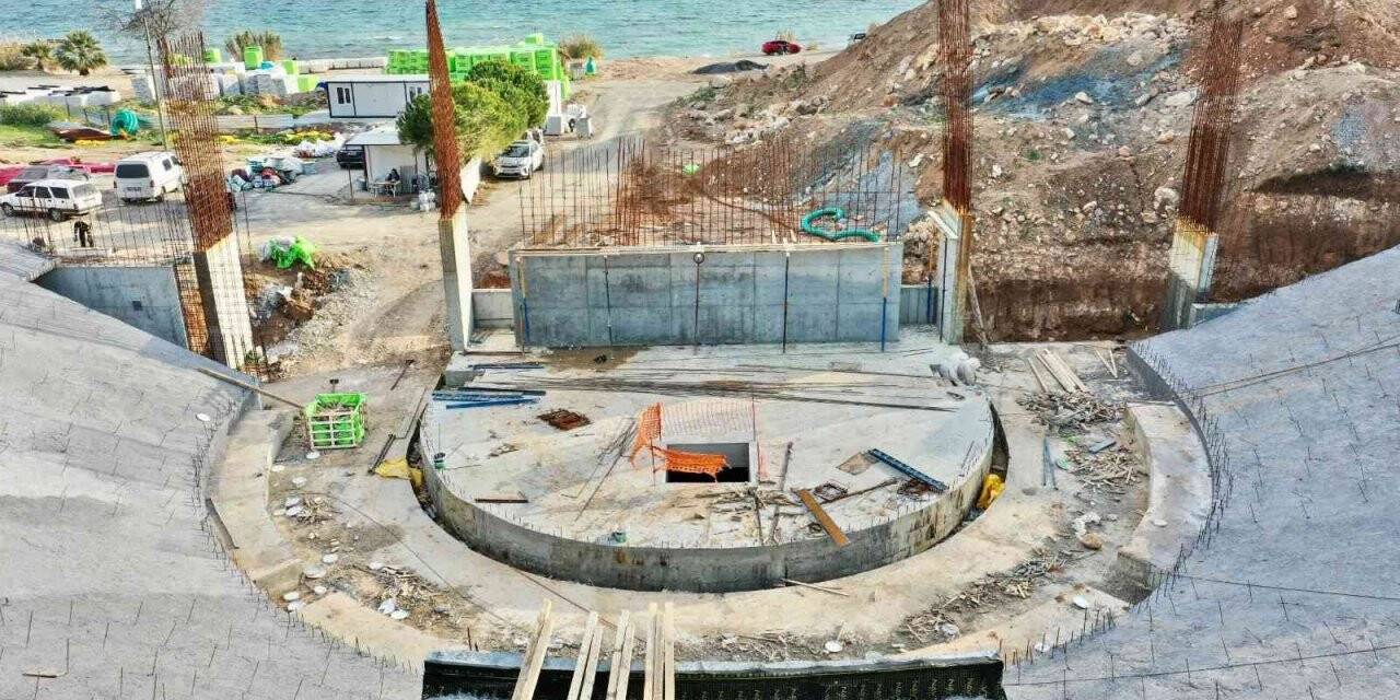 Didim’de amfi tiyatro yükselmeye devam ediyor