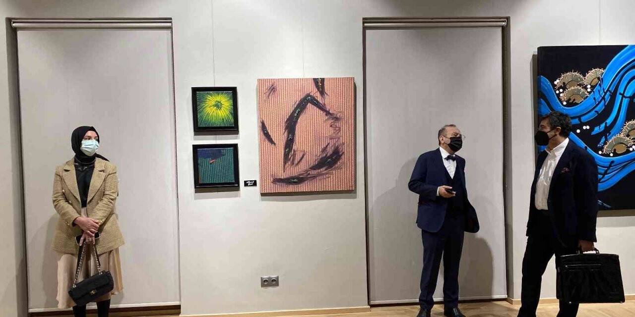 Beyoğlu’nda ‘Geleceğe Işık II’ sergisi açıldı