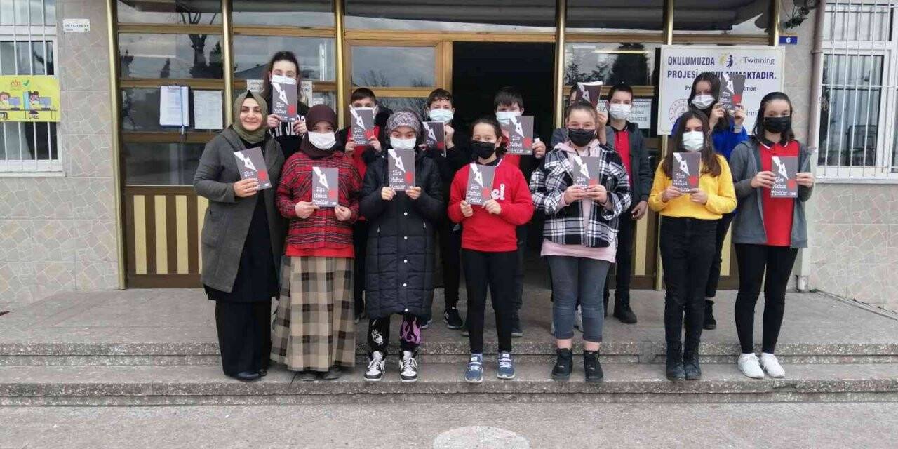 Türk ve Azeri öğrencilerden ortak şiir kitabı