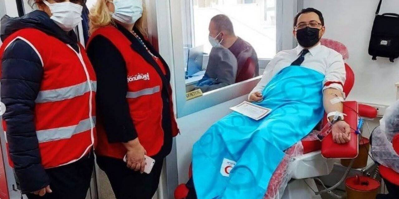 Semra Sarıışık Tozaraydın herkesi kan vermeye davet etti