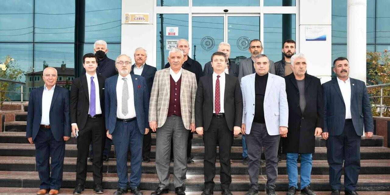 Milletvekili Tutdere, Başkan Uslu ve işadamlarıyla bir araya geldi