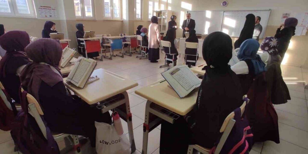Müftü Can’dan hafız okuluna ziyaret