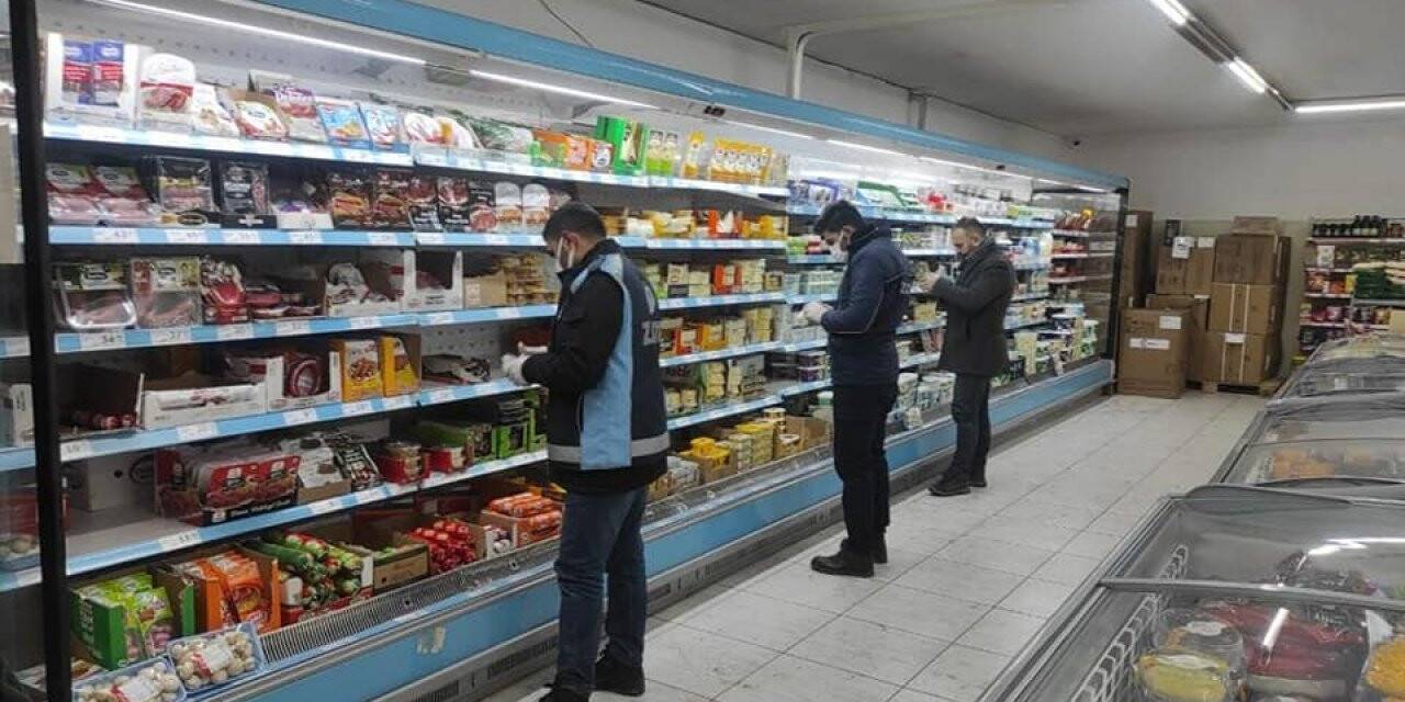 Özalp’ta market denetimleri devam ediyor