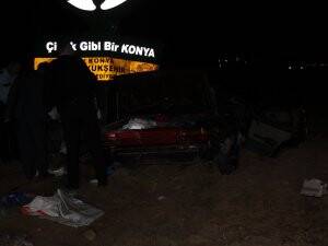 CENAZEYE GİDERKEN KAZA YAPTILAR: 5 YARALI FOTOGALERİ