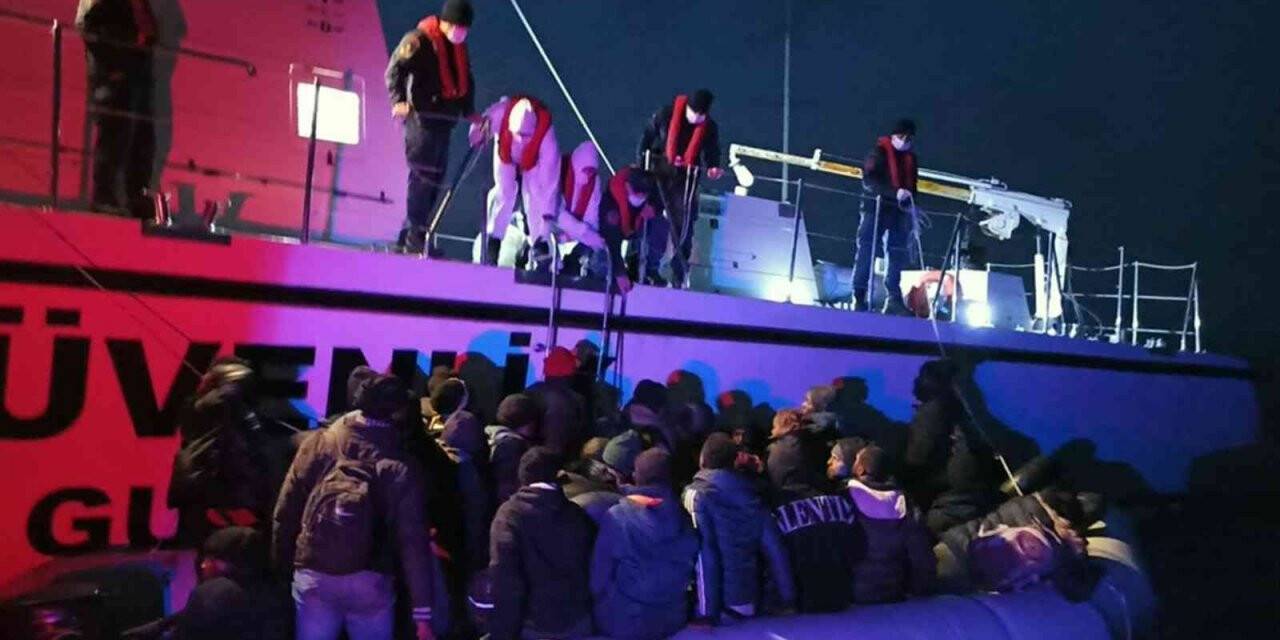 Botları arızalanan göçmenleri Sahil Güvenlik kurtardı
