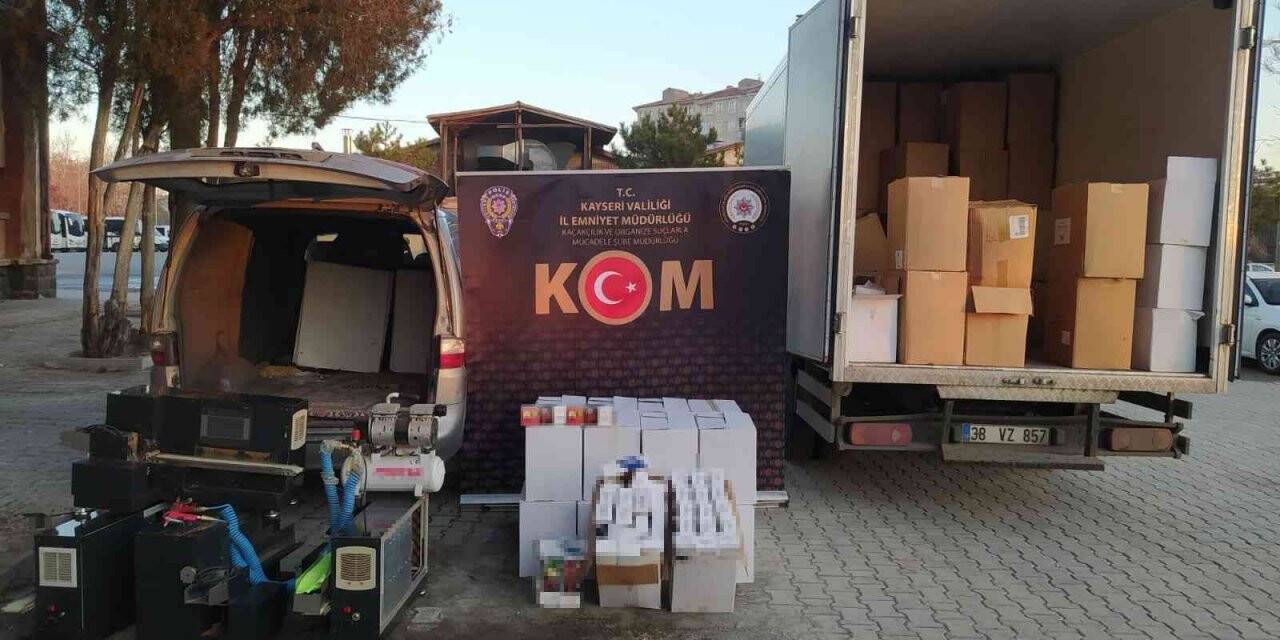 Sigara doldururken suçüstü yakalandılar