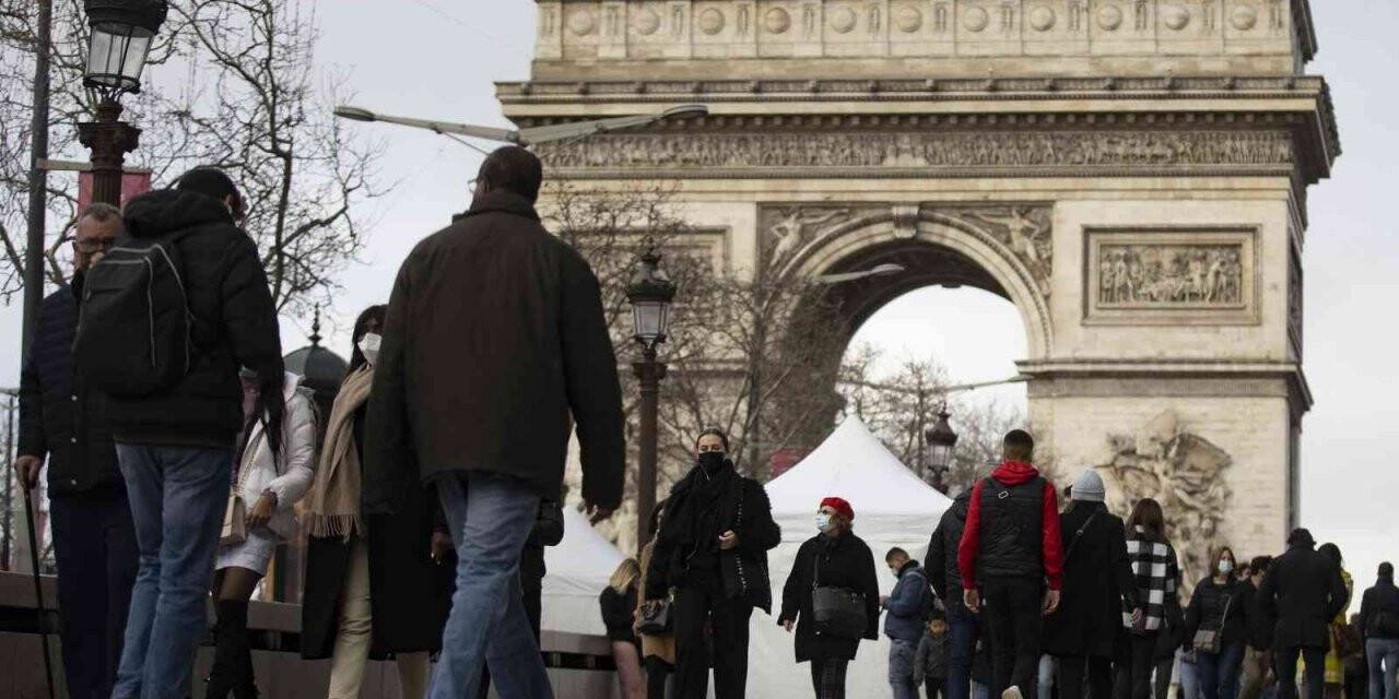 Fransa’da günlük vaka sayısı 2 gündür 300 binin üzerinde