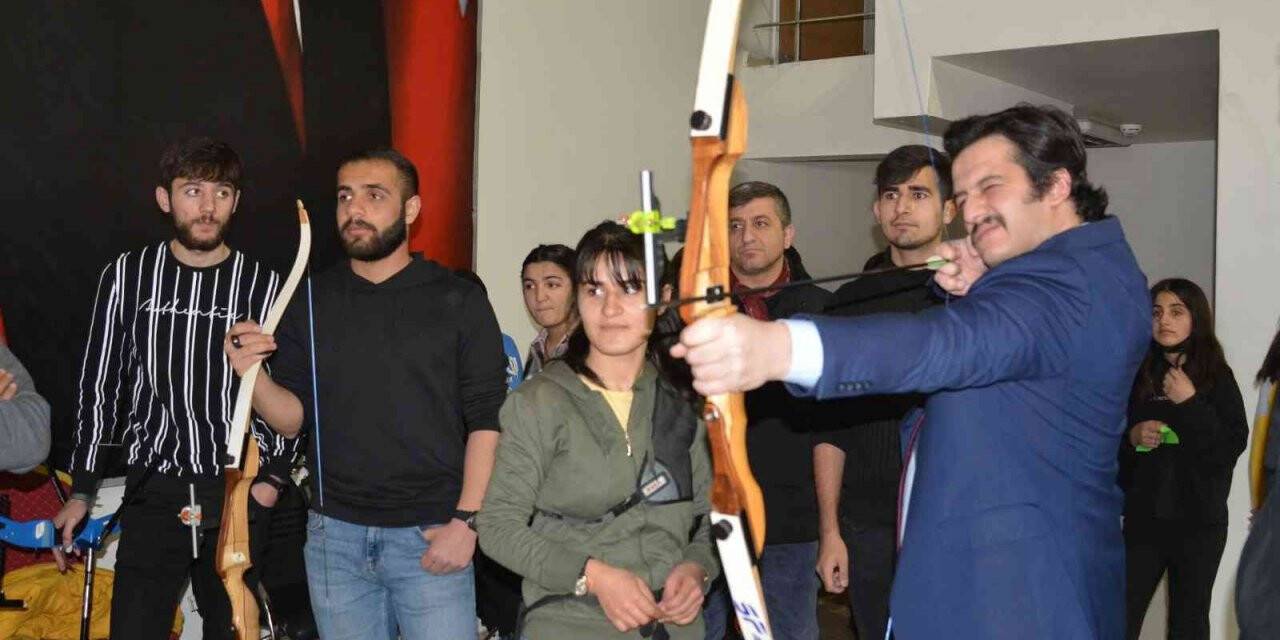 Vali Yardımcısı Kasımoğlu kursiyerleri ziyaret etti