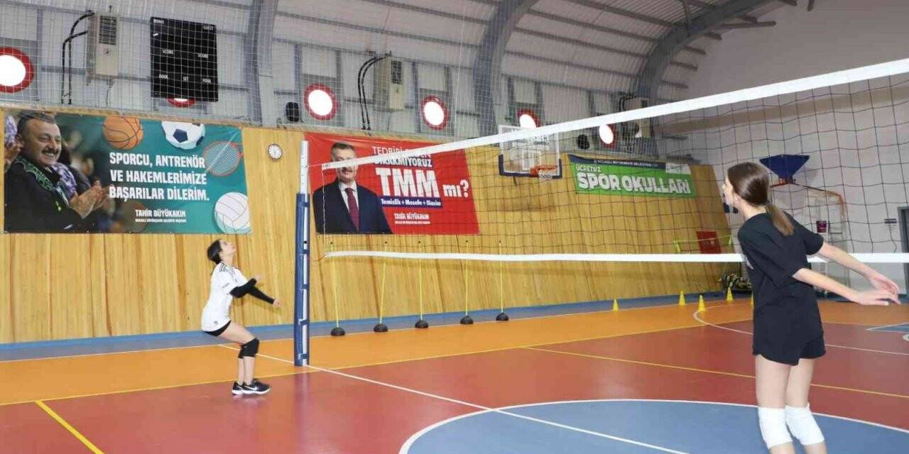 Spor okullarında 24 bin çocuk sporla tanıştı