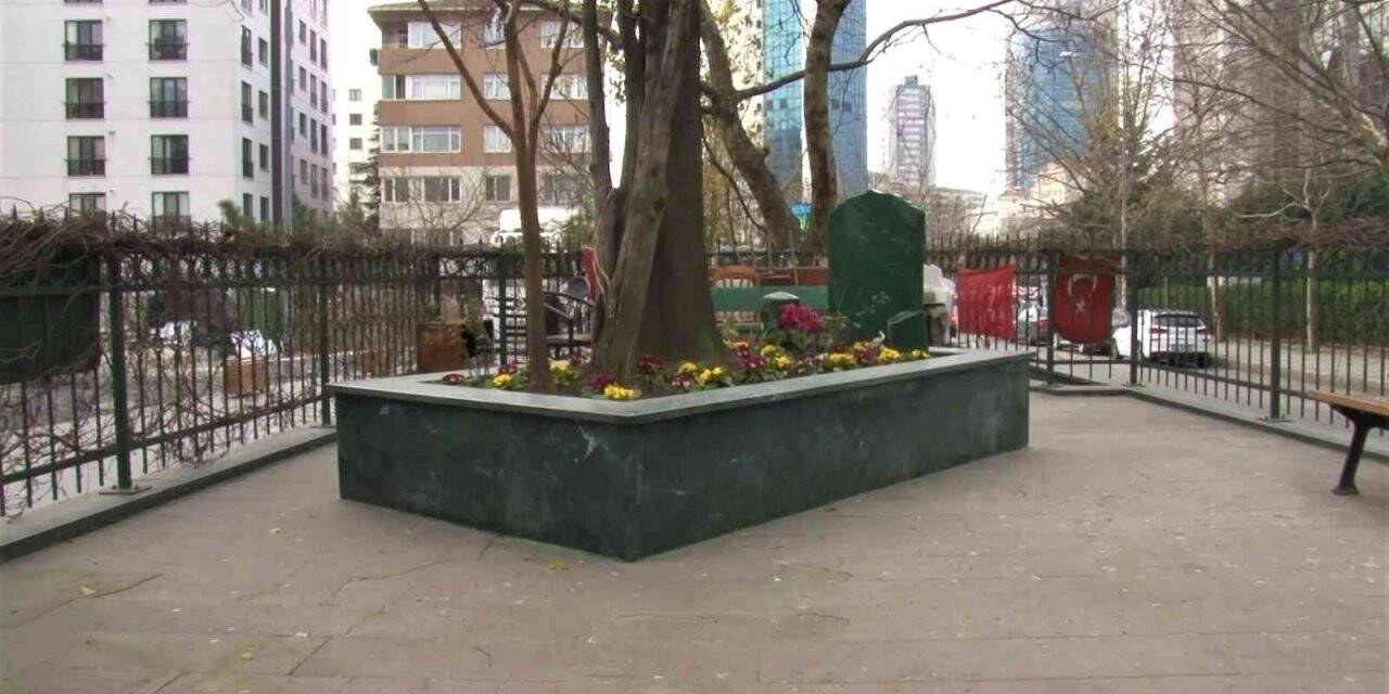 Ataşehir’de caddeyi ikiye bölen türbe