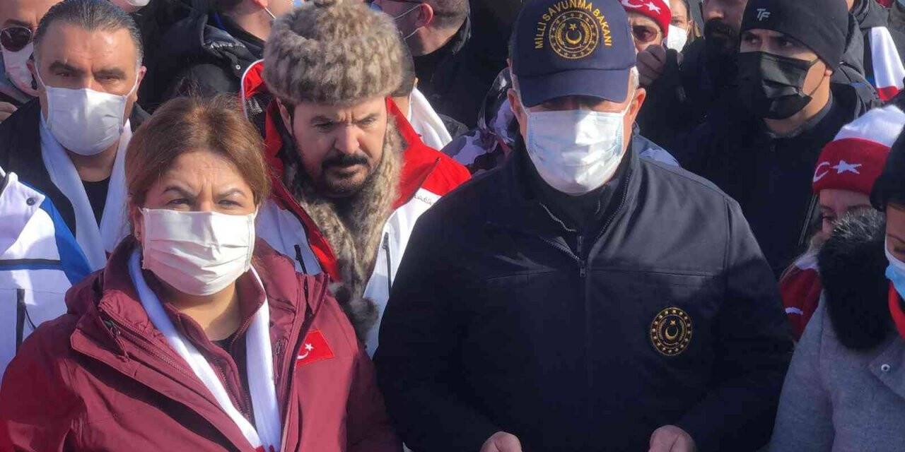 Türkiye Sarıkamış’ta şehitlerine yürüyor