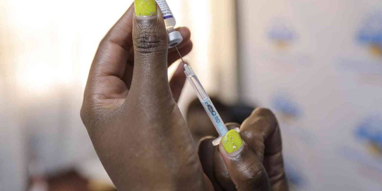 DSÖ: “Bulaşmanın önlenmesinde yüksek etkisi olan Covid-19 aşılarına ihtiyaç var"