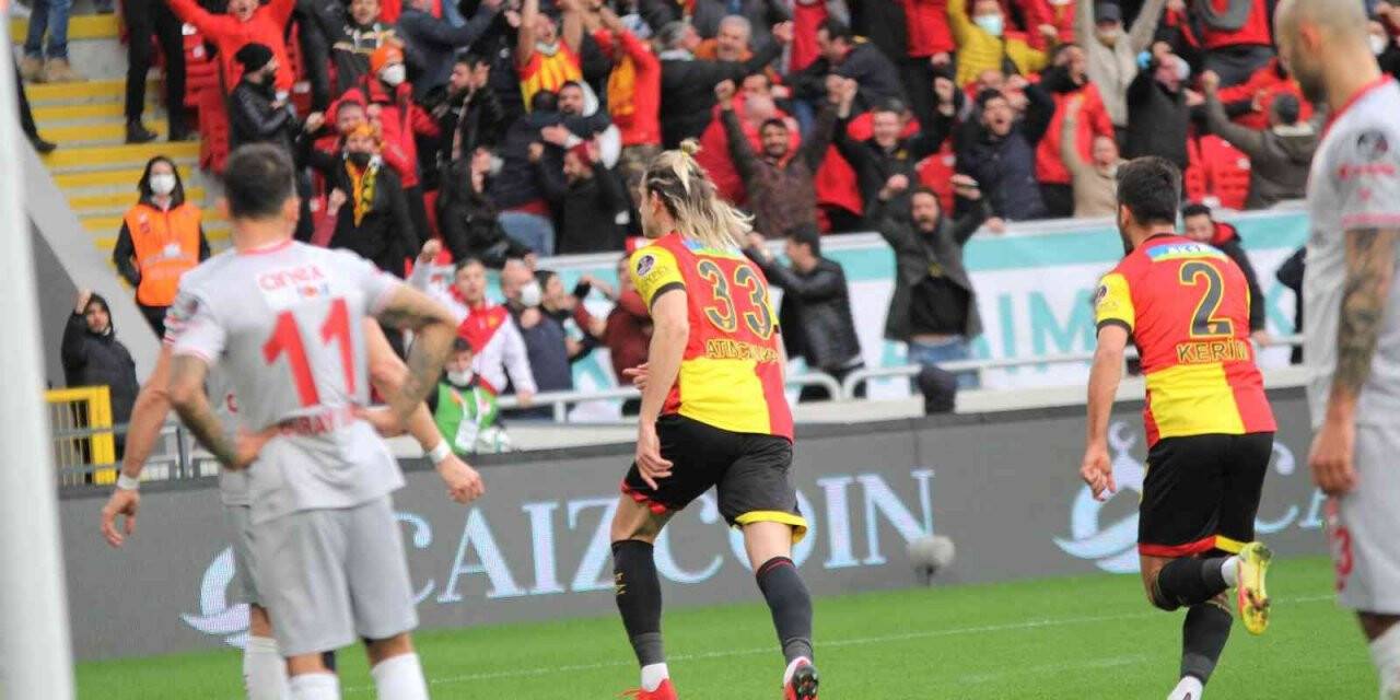 Spor Toto Süper Lig: Göztepe: 1 - Antalyaspor: 0 (İlk yarı)