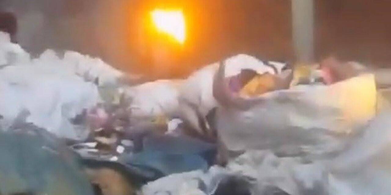 Metruk binada çıkan yangın geri dönüşüm malzemelerine sıçramadan söndürüldü