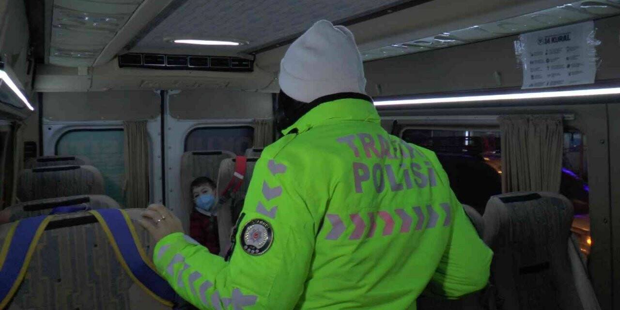 Kadıköy’de öğrenci servis araçlarına denetim