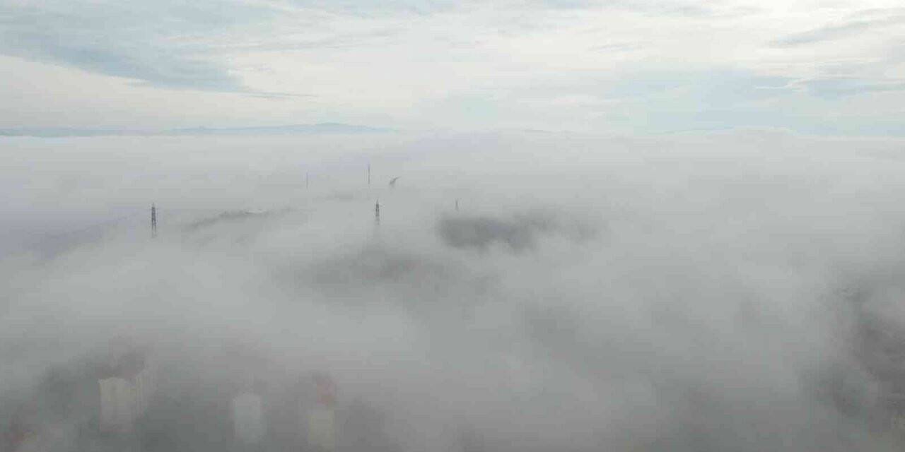 Balıkesir’de yer sisli, hava güneşli