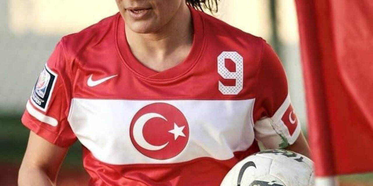 Avrupa’nın en iyi Türk kadın futbolcusu Denizli’ye geliyor