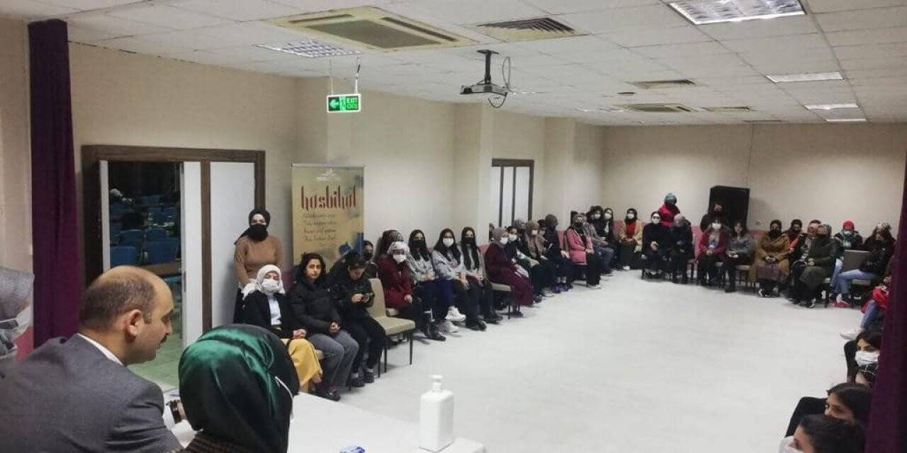 İl Müdürü Özdemir öğrencilerle bir araya geldi