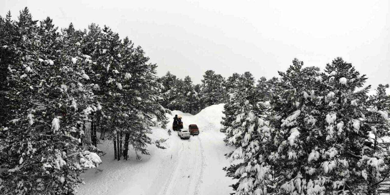 Erzincan’ın yüksek kesimlerinde kar yağışı etkisini artırdı