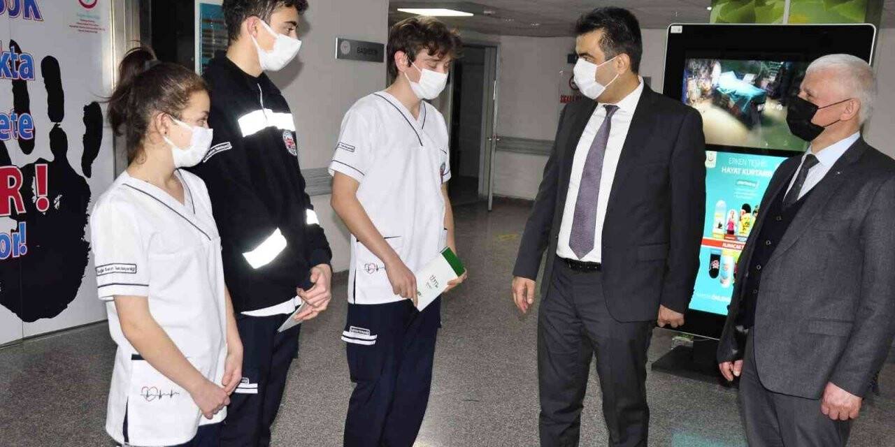 Gümüş’ten geleceğin sağlıkçılarına ziyaret