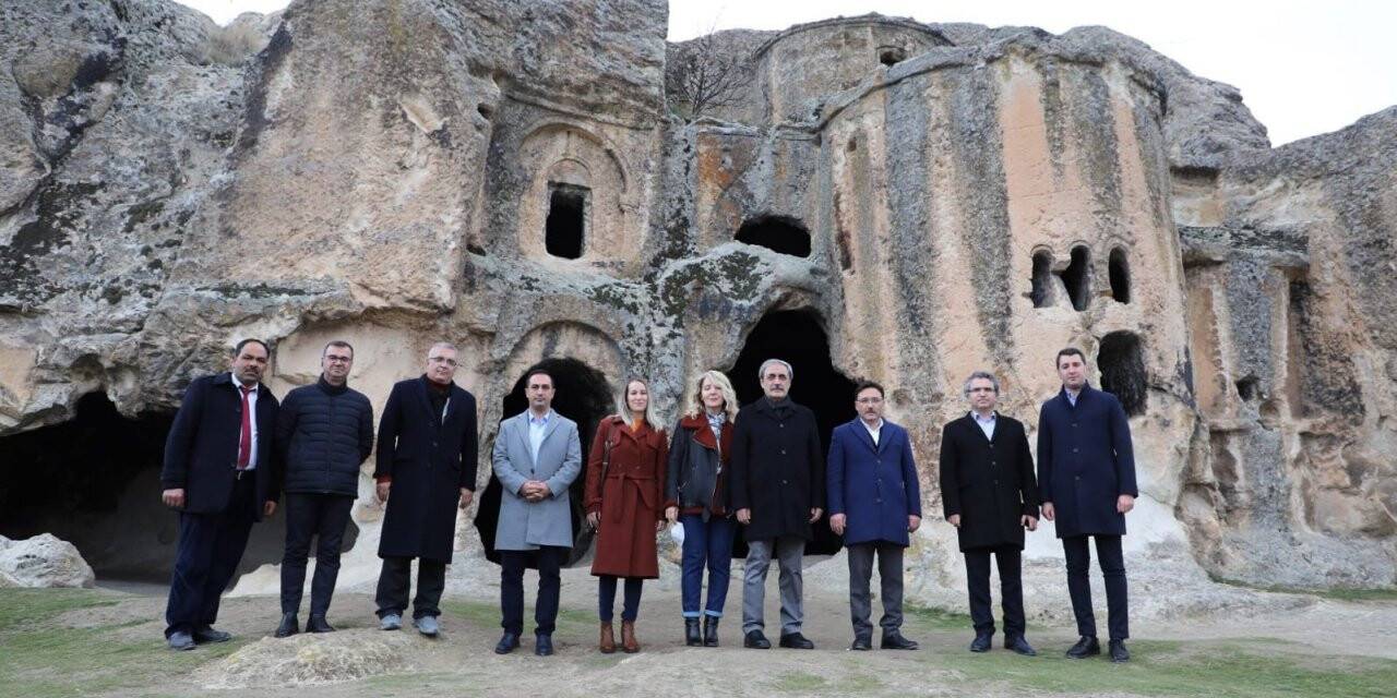 Yargıtay üyeleri Frig Vadisi’ne hayran kaldı