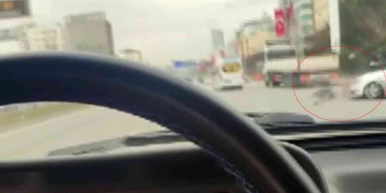 Farkında olmadan feci kazayı kayda aldı