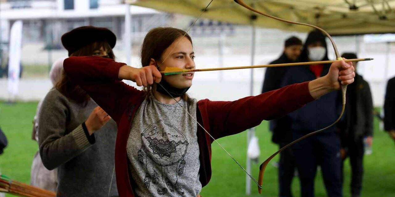 Tarihi zafer, okçuluk turnuvası ile kutlandı