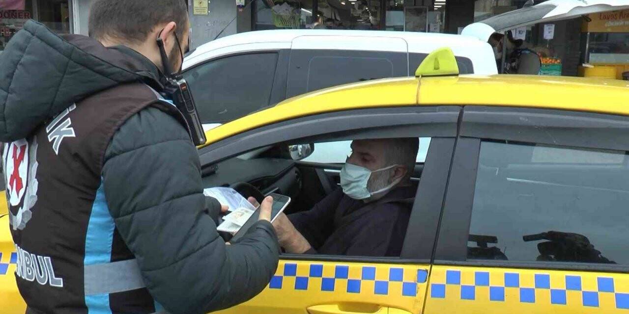 Kadıköy’de taksi denetiminde emniyet kemeri cezası