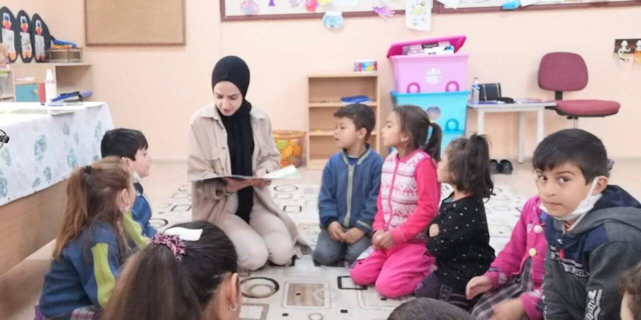 Akdağmadeni Kütüphanesi okullarda okuma etkinliği başlattı