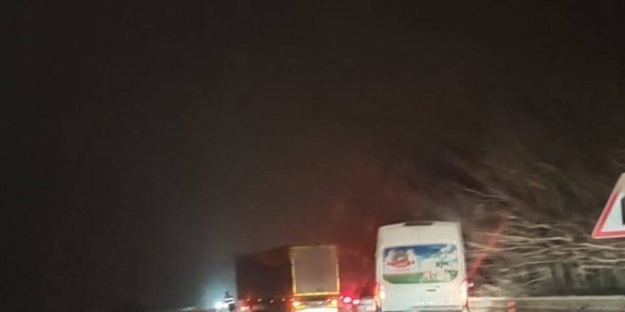 Kastamonu’da kar yağışı ve buzlanma ulaşımı aksatıyor