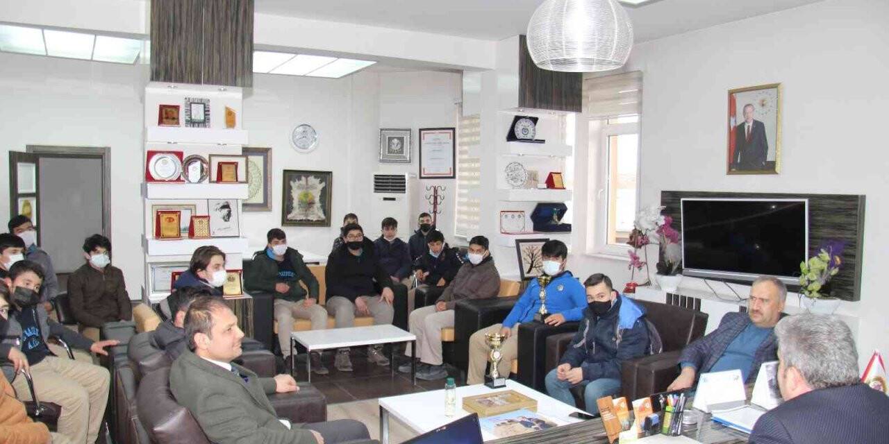 Bünyan’da başarılı öğrencilere anlamlı ödül