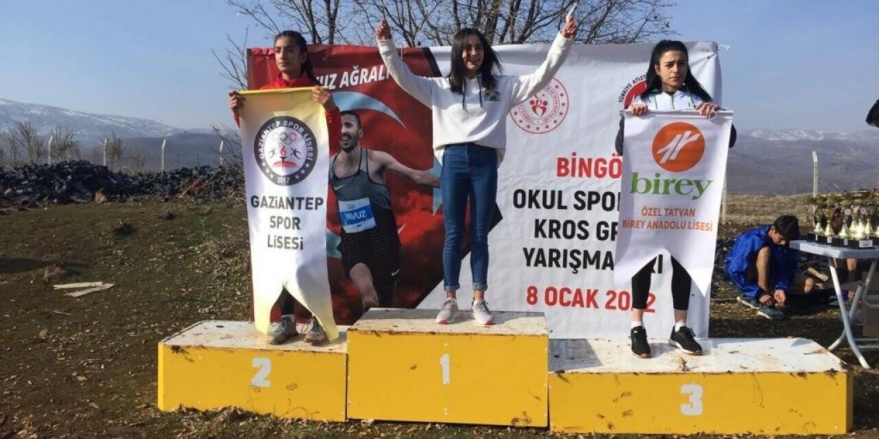 Çaldıranlı sporcu Tuğba Çelik Türkiye finaline adını yazdırdı