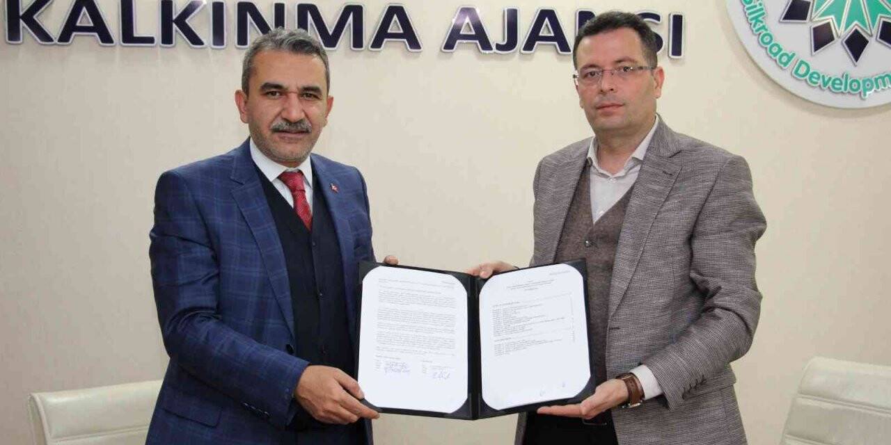 Besni Belediyesi üzüm işleme tesisi kuruyor