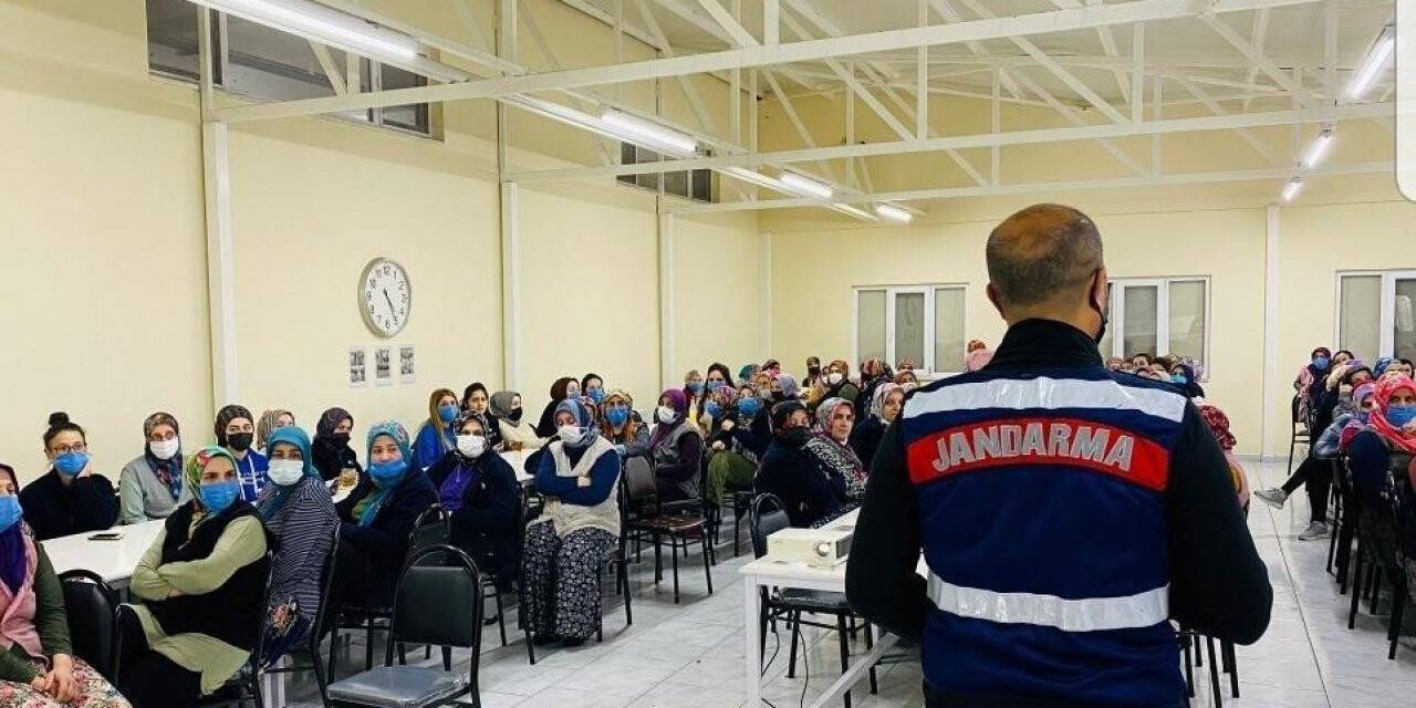 Bursa’da 104 anneye uyuşturucuyla mücadele hakkında bilgi verildi