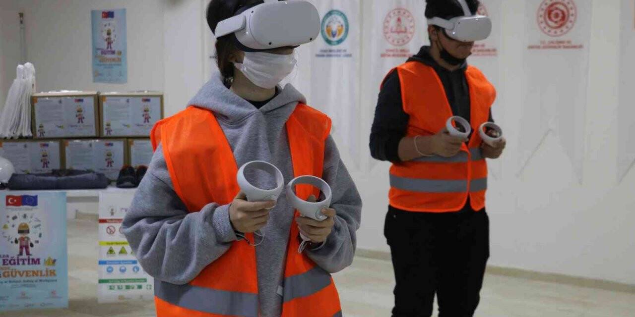 Türkiye’nin ilk metaverse ortamında bilgi yarışması Sivas’ta düzenlendi