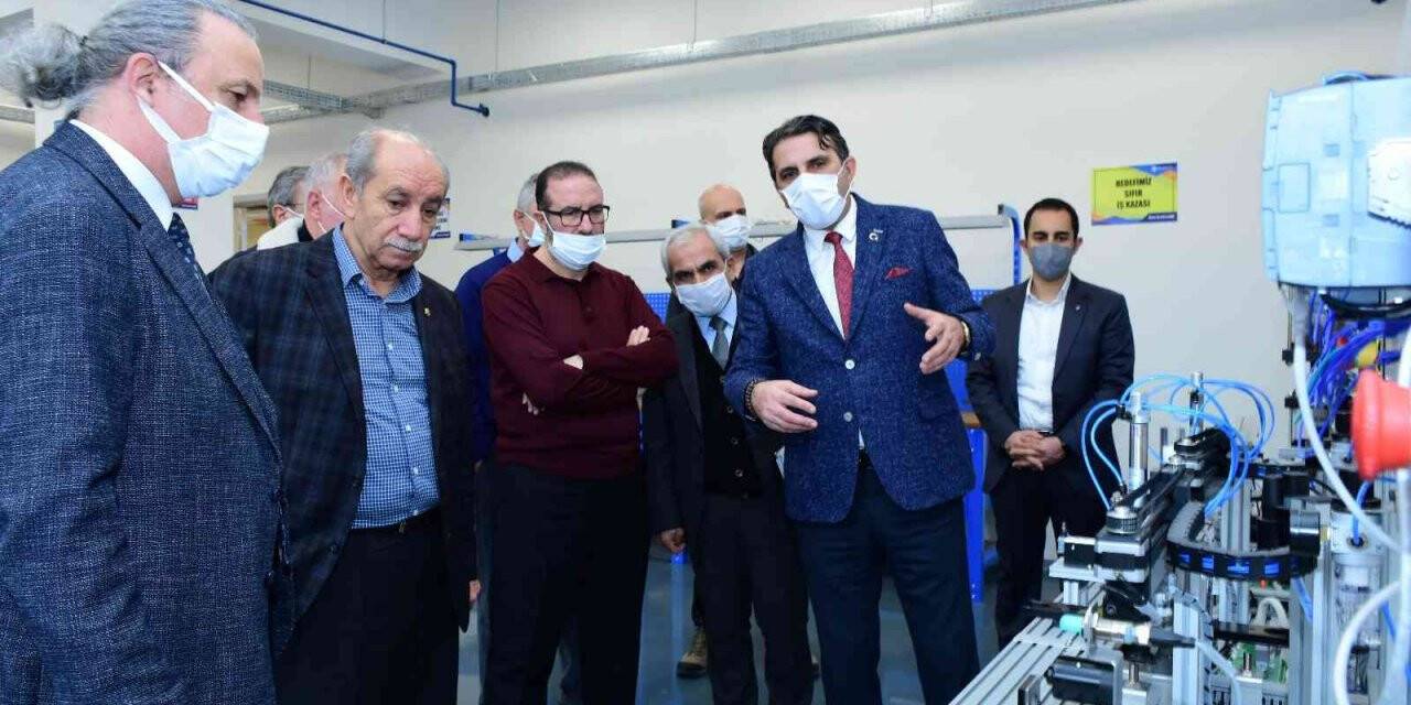 Emirdağ Ticaret ve Sanayi Odası’ndan Özel EOSB Mesleki ve Teknik Anadolu Lisesi’ne ziyaret