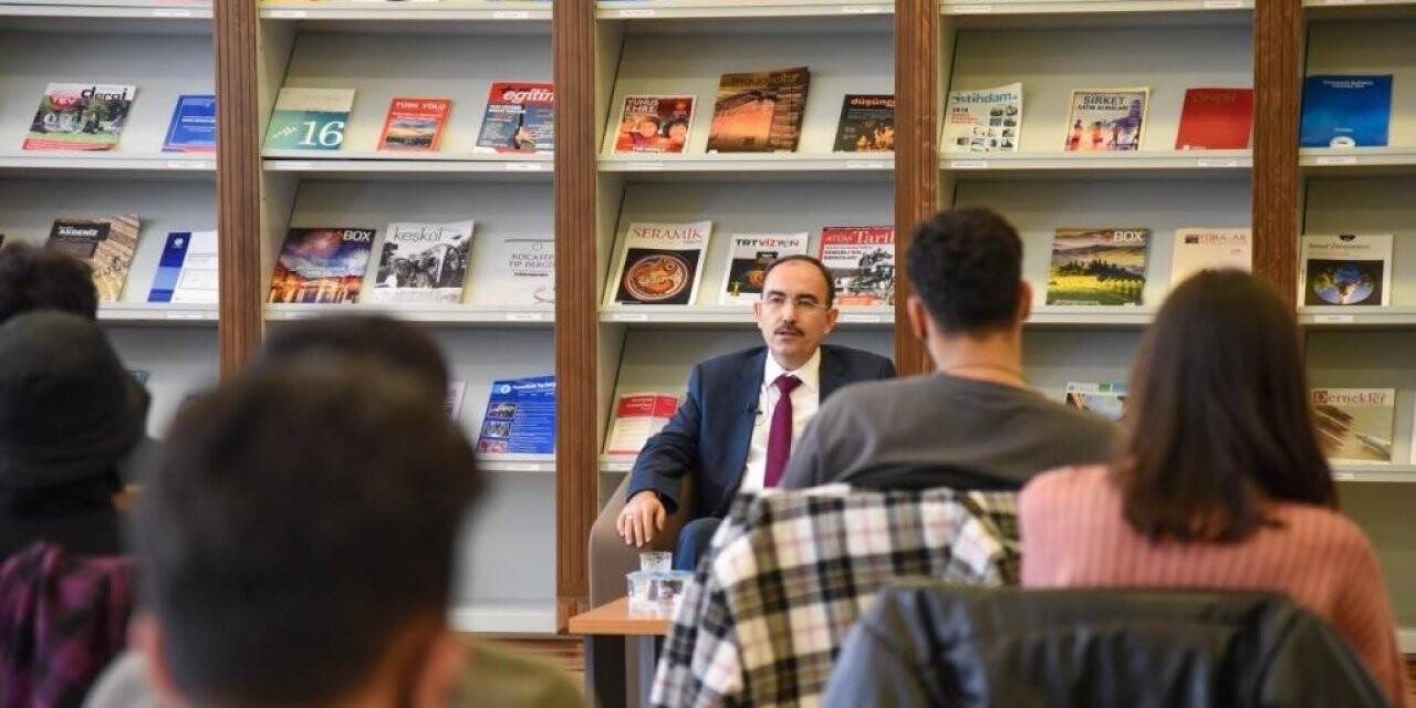 Rektör Beydemir, öğrencilerle bir araya geldi