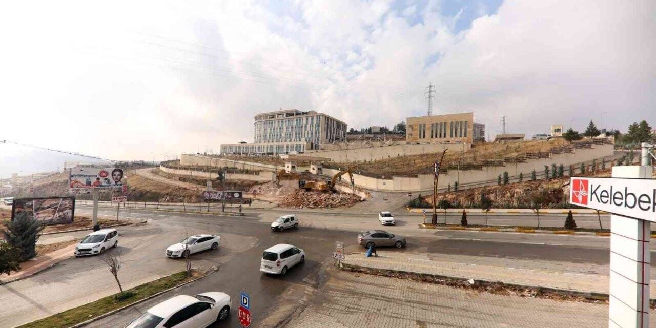 Mardin’de kavşak düzenleme çalışmaları başladı