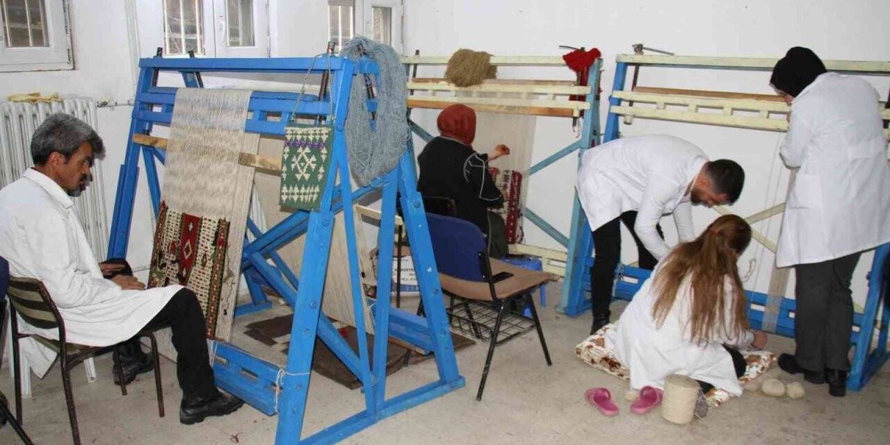 Şemdinli’de kilimler yeniden dokunuyor