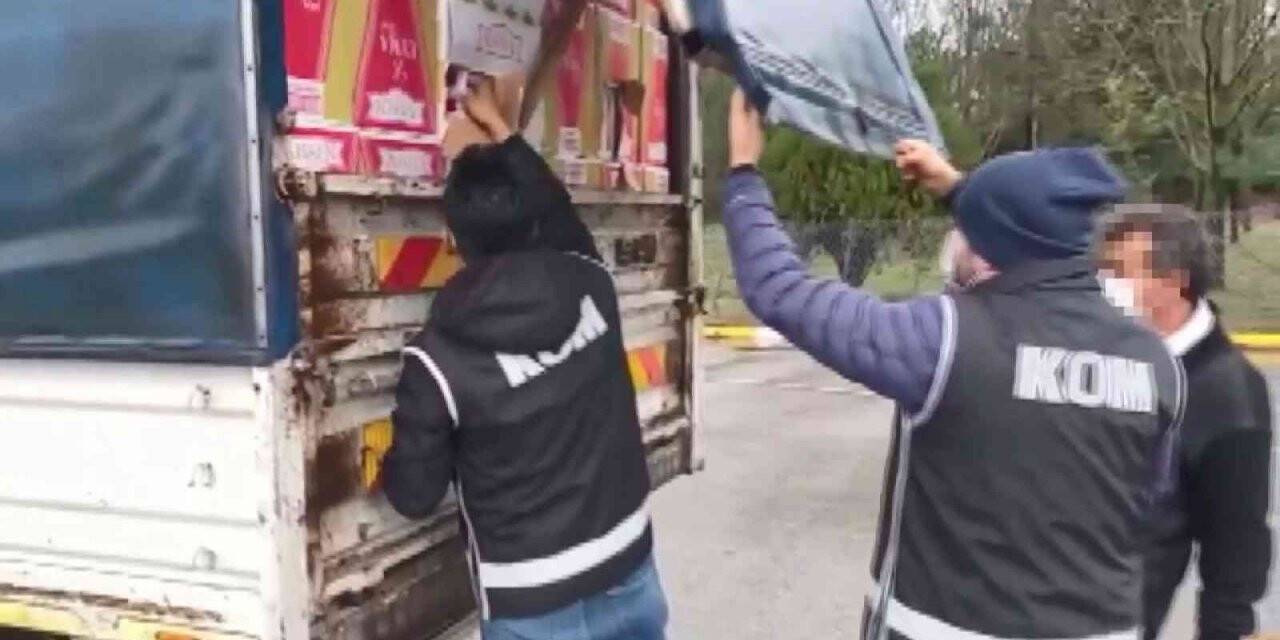 TEM’de 4 milyon 560 bin kaçak makaron ele geçirildi