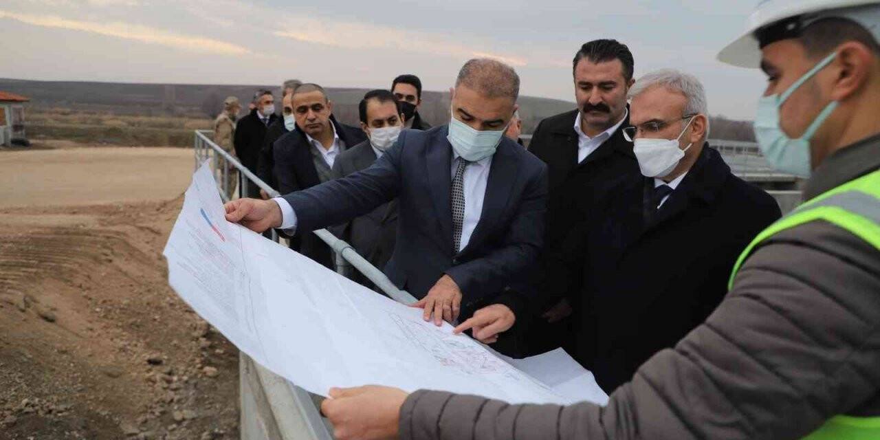 Vali Karaloğlu, Bismil Atık Su Arıtma Tesisinde incelemelerde bulundu