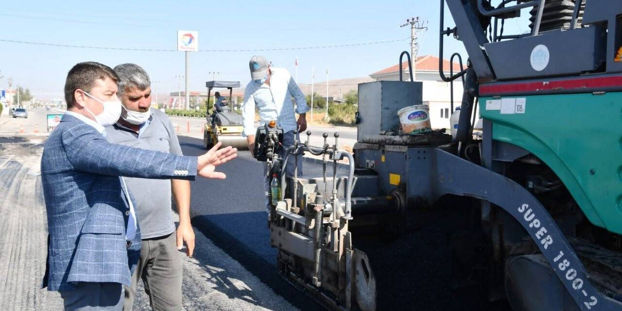 Aksaray’da 48 mahalleye 372 bin ton sıcak asfalt