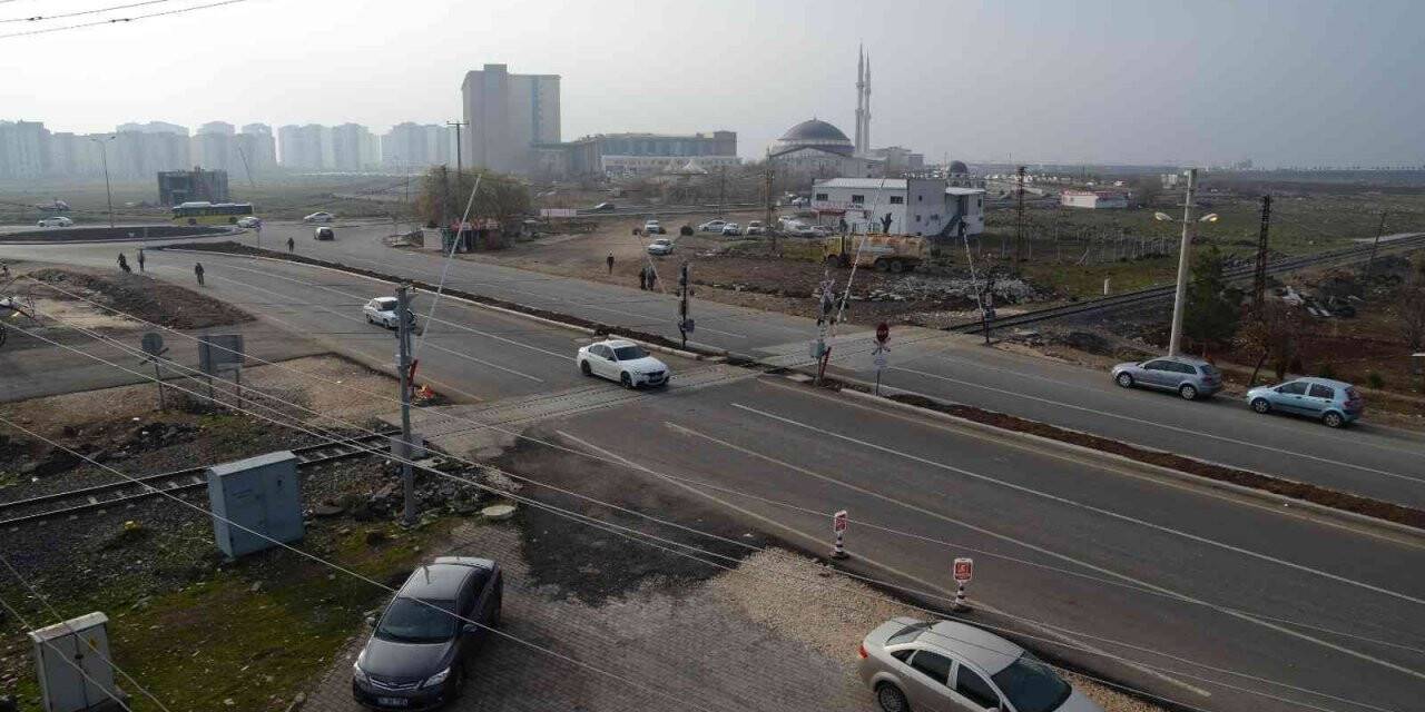 Diyarbakır’da bağlantı yolu yenileme çalışmaları tamamlandı