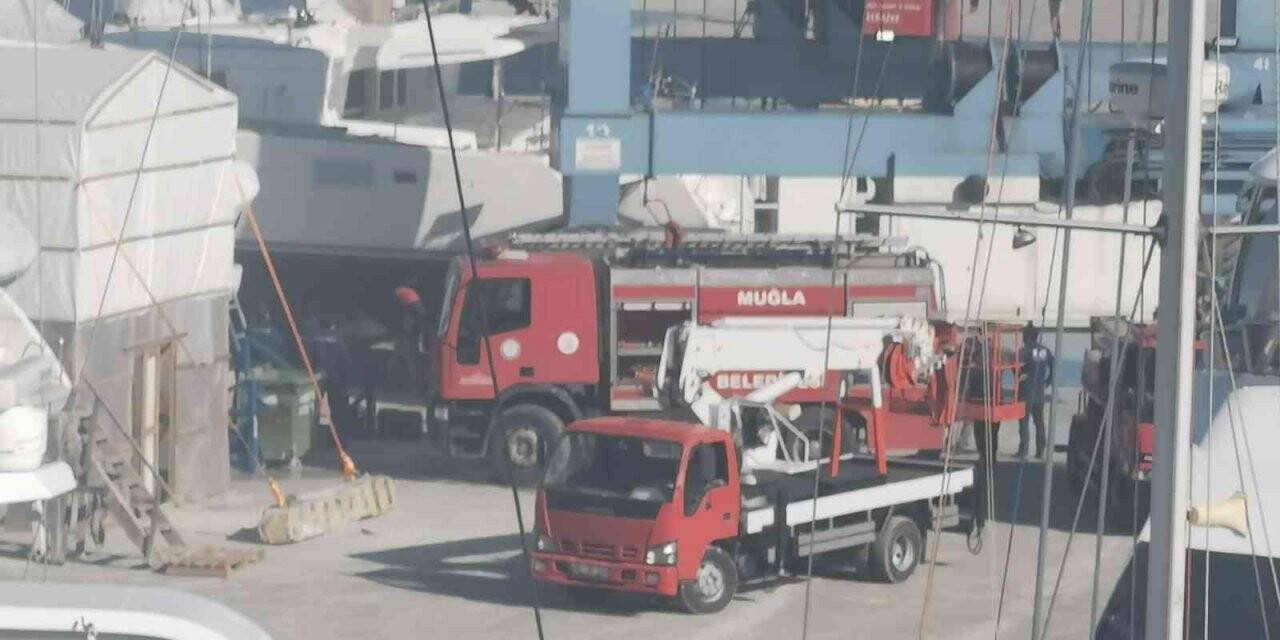 Marmaris’te tekne yangını