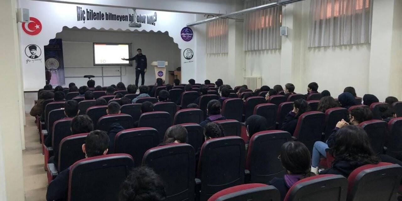 Elazığ’da 290 öğrenciye  SİBERAY farkındalık eğitimi verildi