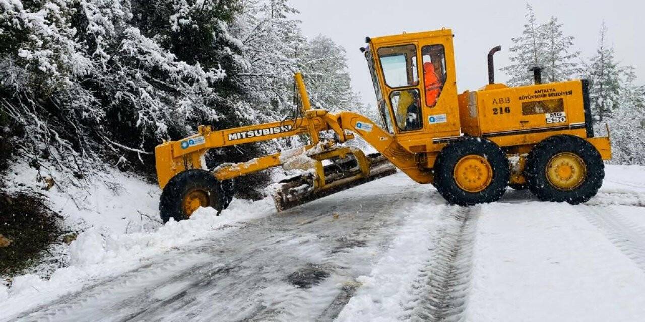 Antalya’nın yüksek kesimleri karla kaplandı