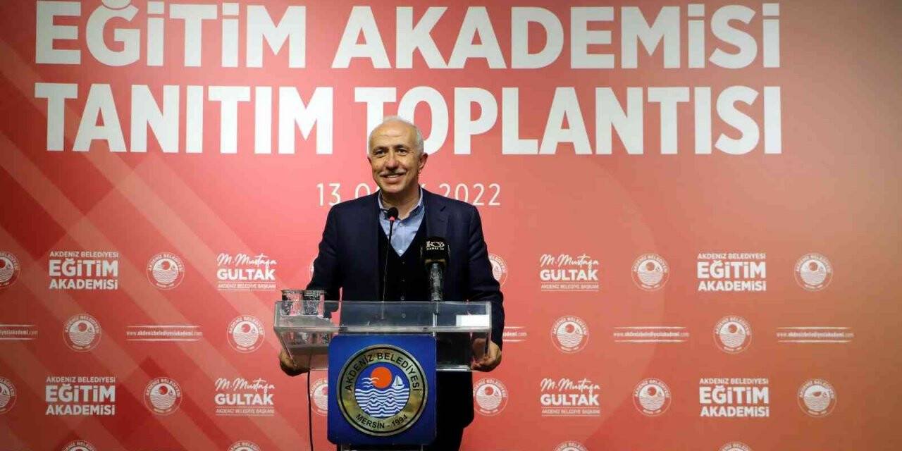 Akdeniz Belediyesi, bu yıl 7 bin öğrenciye eğitim desteği verecek